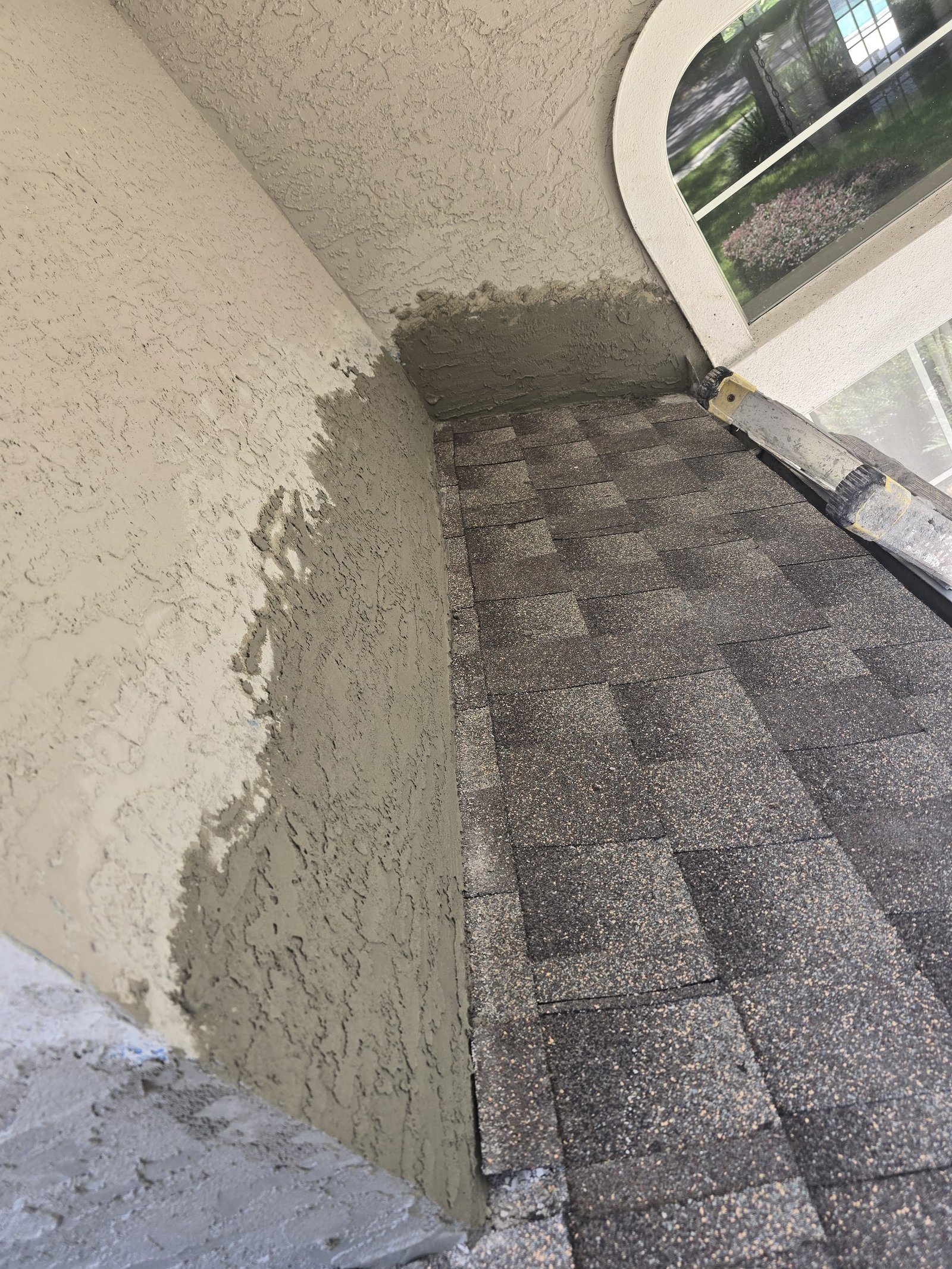 Roof-to-Wall Stucco Patch & Flashing Tie-In